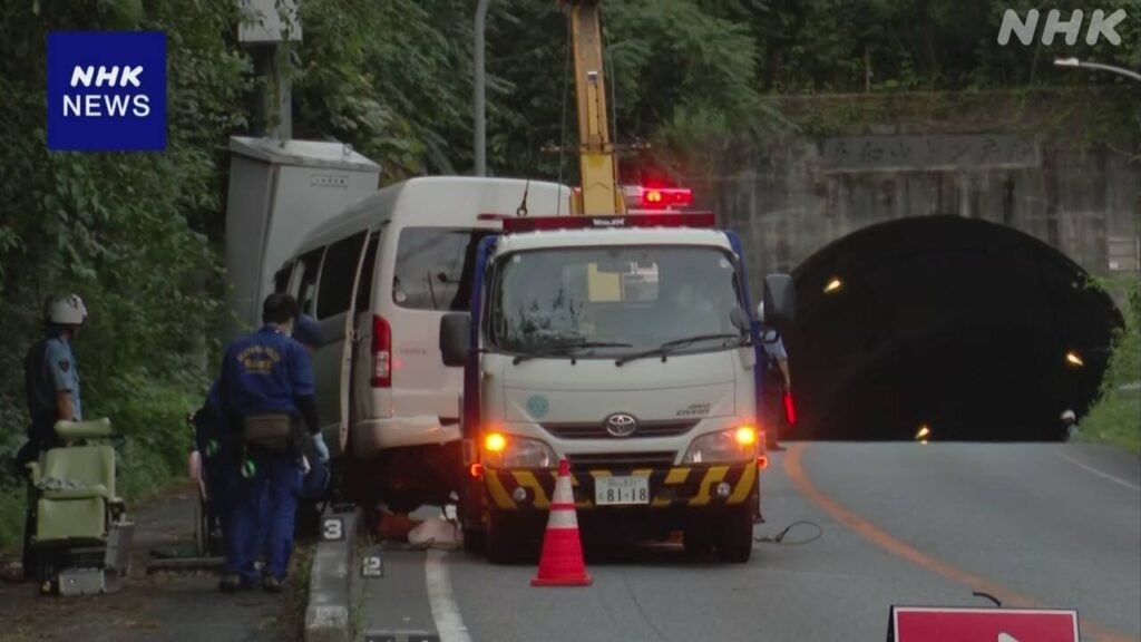 岡山 高梁 特養送迎車が支柱に衝突 高齢女性2人死亡 2人けが