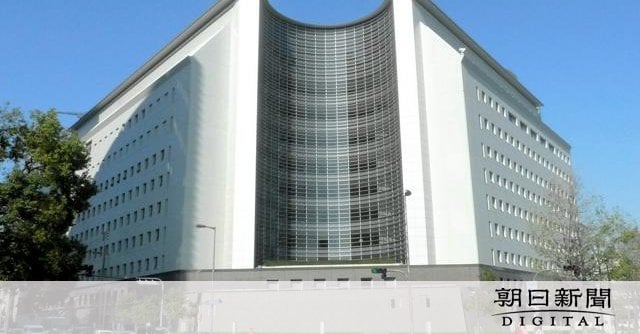 トレカ強盗、被害1千万円超か 「どれが高い」と尋ね、奪って逃走 大阪市中央区