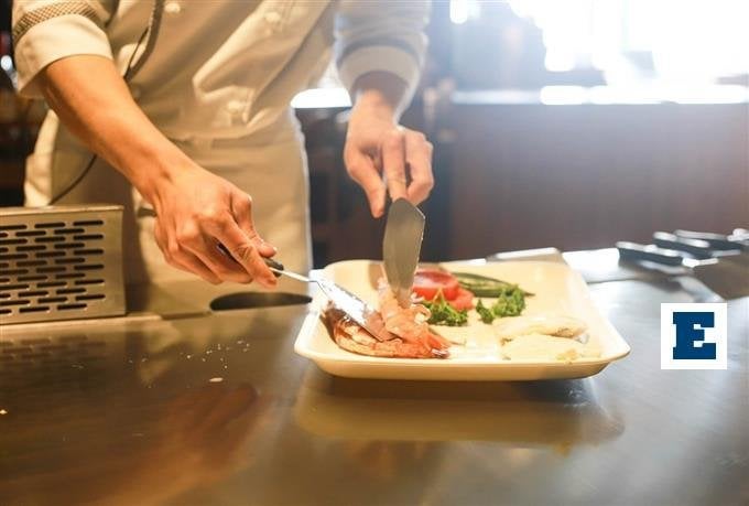 TEF 2024: レストランで集団食中毒 - 数十人のビジネスマンが入院