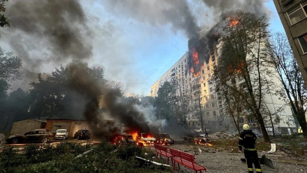 ロシア軍の大規模攻撃、死者８人 ウクライナ北東部ハルキウ州