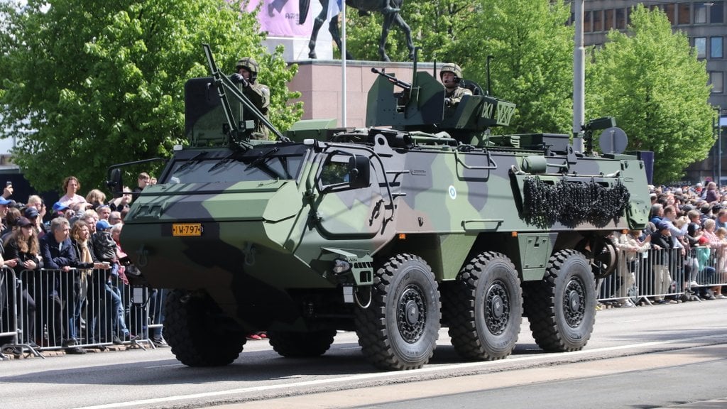 ドイツ軍、ドイツ装甲車を拒否しパトリアと取引 | 24ur.com
