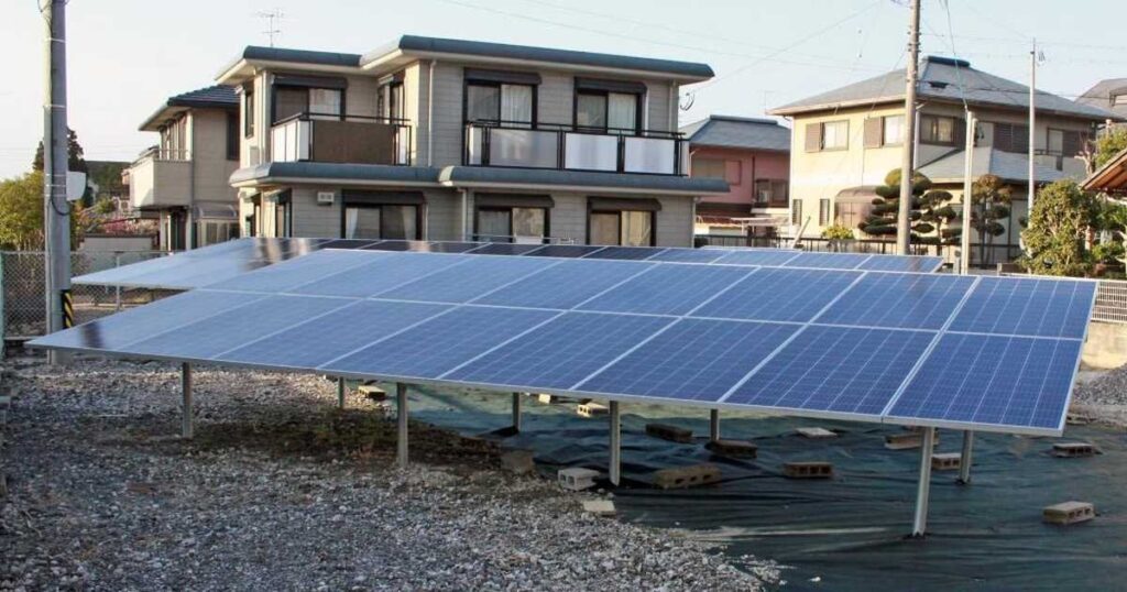 太陽光パネル「再利用」義務化へ - 2030年代の大量廃棄に備え、来年の法改正めざす ｜ 政府方針