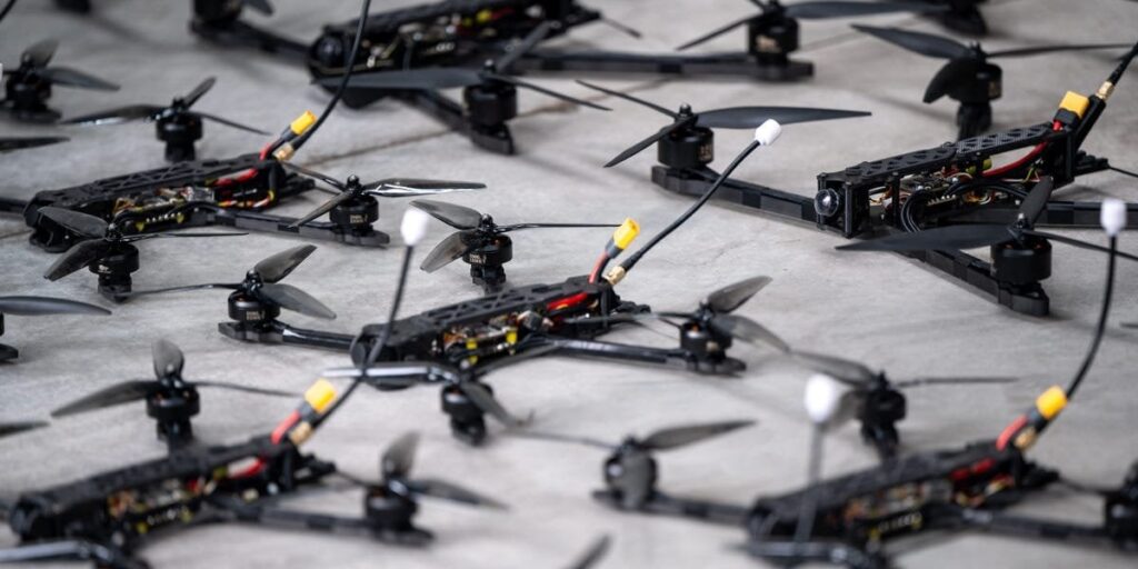 ウクライナ部隊司令官、ドローン戦は数か月以内に完全に無人化され、人間のパイロットは必要なくなると予測