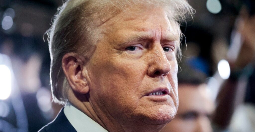 トランプは自分以外の全員を責める