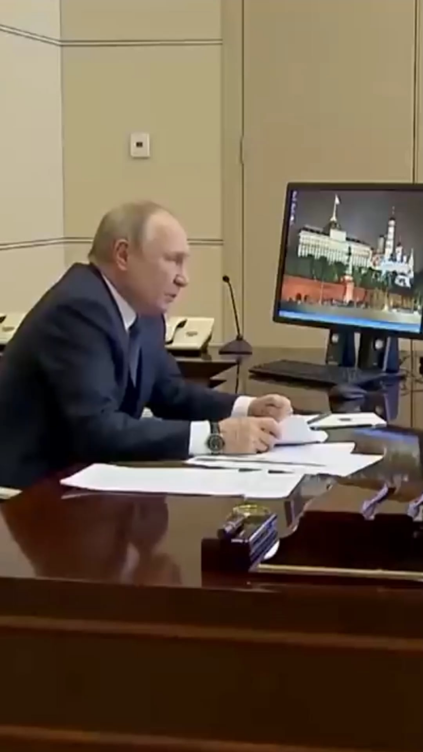 ヨーロッパと世界にとって最大のリスクは、ウクライナにおけるロシアの勝利だ - NATO事務総長イエンス・ストルテンベルグ。だからこそ、米国とヨーロッパのパートナーは、西側諸国の長距離ミサイルによるロシア領土への徹底的な攻撃を許可すべきだ。