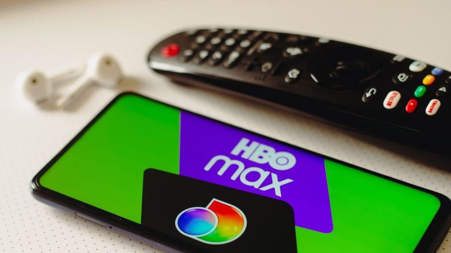 アイスランドで利用できる優れたテレビ コンテンツまたは優れたストリーミング サービス アイスランドで利用できる優れたテレビ コンテンツまたは優れたストリーミング サービス