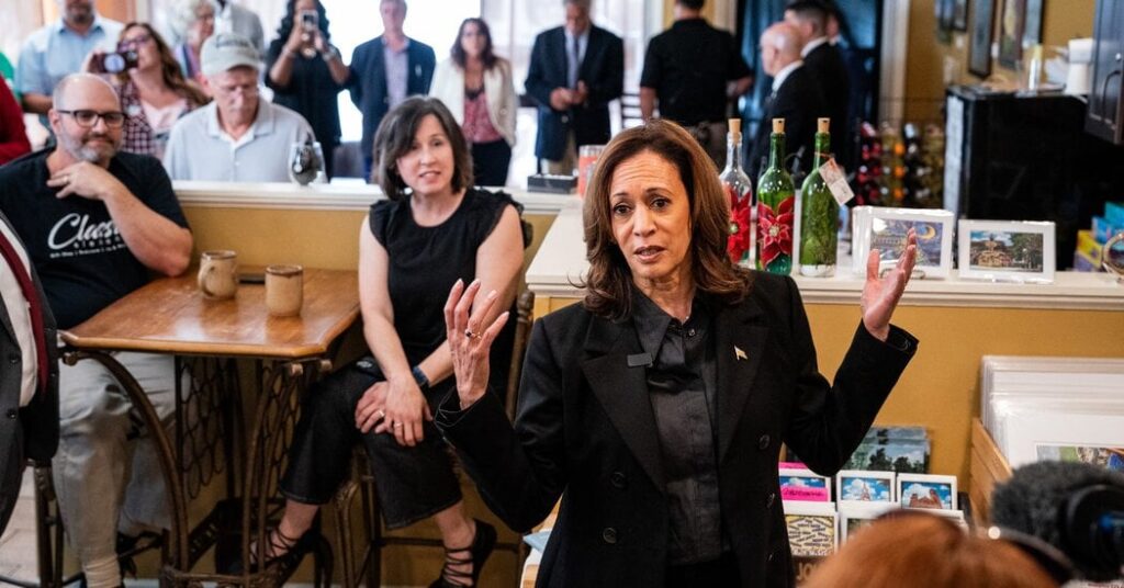 ハリス氏、トランプ氏の優位を崩すべくペンシルバニア州の共和党支持地域を訪問