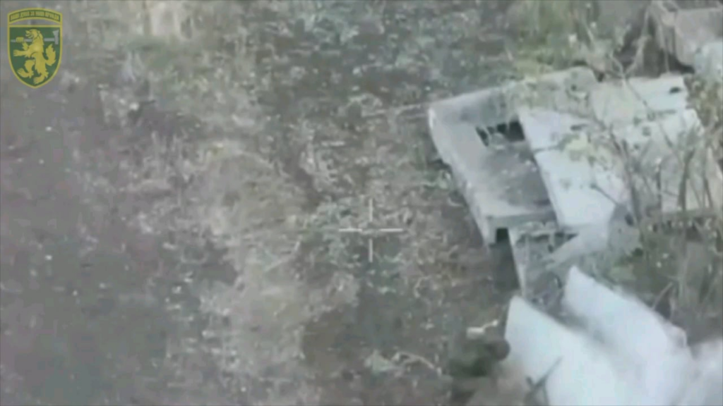 ロシア兵がポクロフスキー方向に手榴弾を投げたが失敗した。