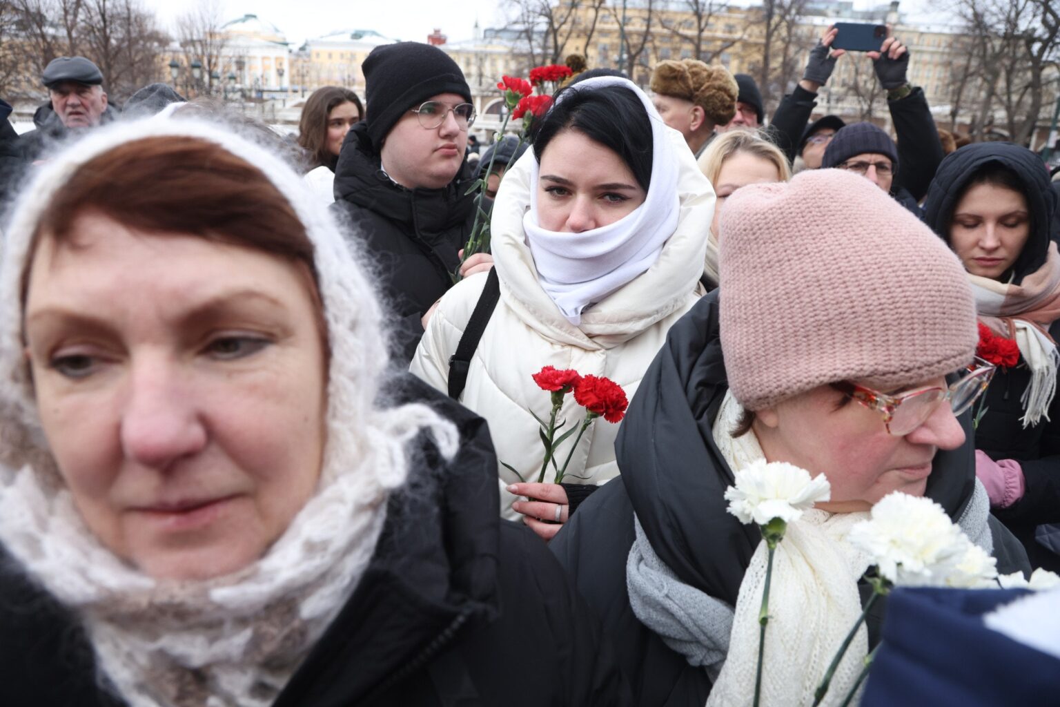 ロシア人の半数はプーチン大統領にウクライナからの軍隊撤退を望んでいる