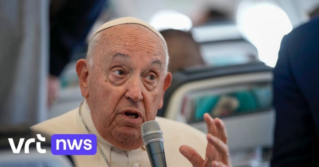 ローマ法王、ローマ帰国後、中絶手術を行う医師を「殺し屋」と呼ぶ