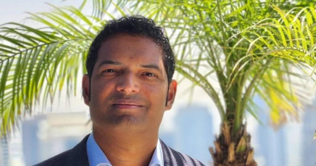 内部告発者が議会に語る スチュワード・ヘルスケアのCEOラルフ・デ・ラ・トーレは「茶色の袋」に入った現金で外国の役人を動揺させることができると自慢していた