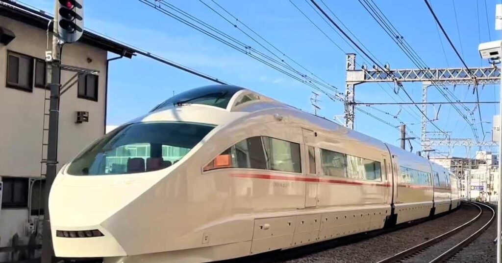 小田急が新型ロマンスカー開発に着手 2023年引退の「VSE」後継、2029年3月運行へ