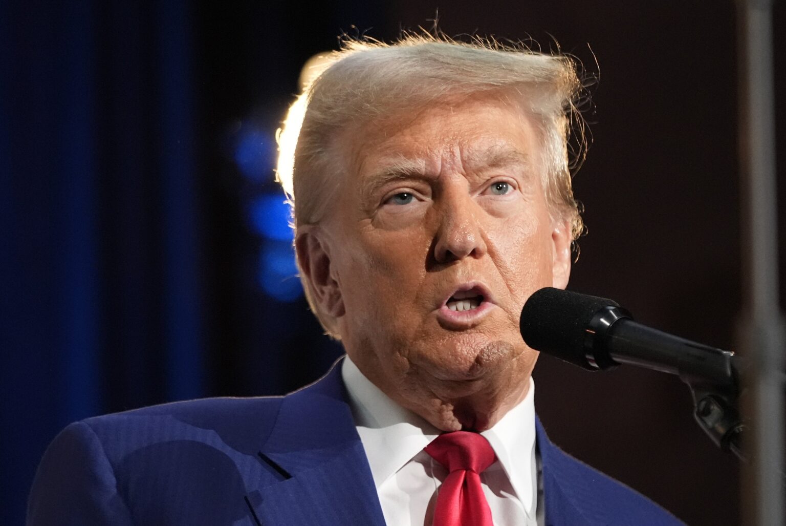ドナルド・トランプ氏、育児問題への回答で嘲笑される：「とてつもない愚かさ」