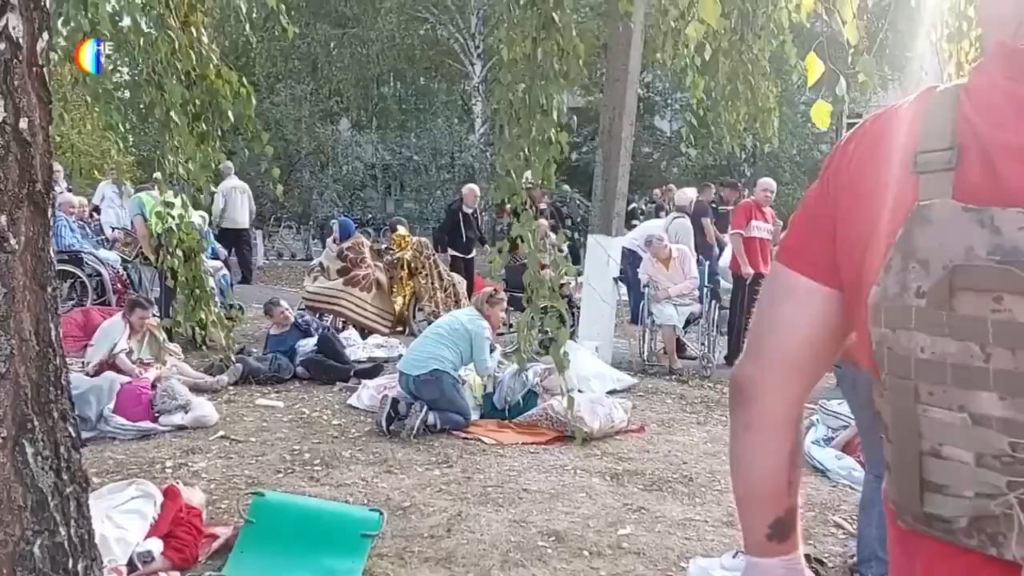 ロシア人がスミの老人ホームを襲撃