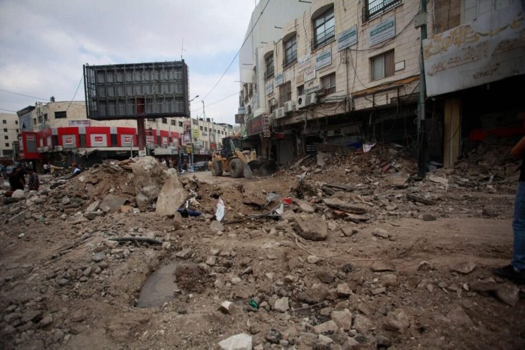 イスラエル、ガザ南部のテントキャンプを攻撃、40人死亡