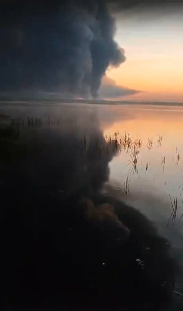 ロシア、トヴェリ州トロペツで弾薬が爆発。