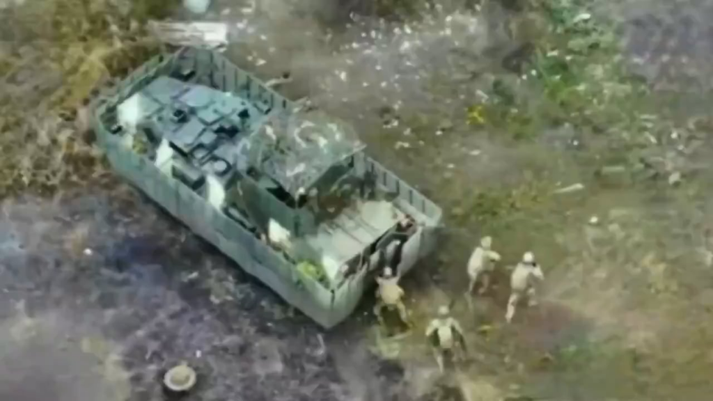 ハリコフ地域では、BTR-4E装甲車の支援を受けた第92突撃旅団のウクライナ軍が反撃作戦を実行している。