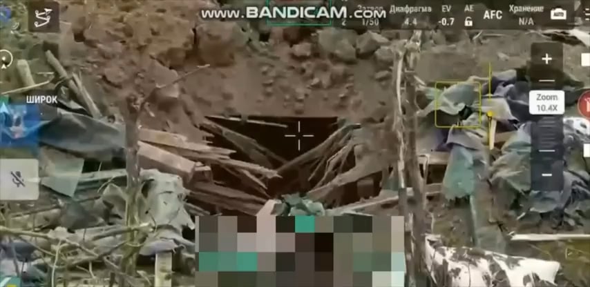 ロシア人がダッグアウトから飛び出す