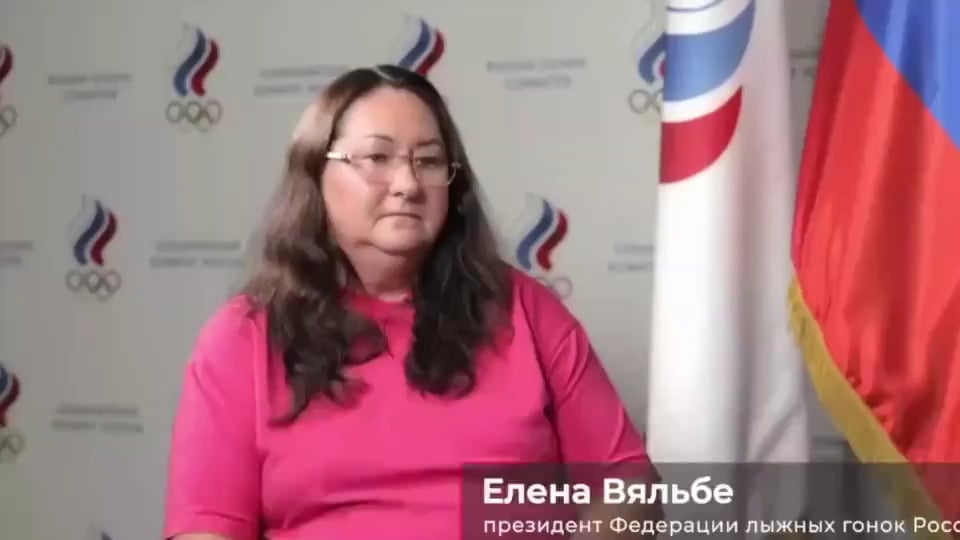 ロシアのオリンピックチャンピオンは、どうすればロシアが国際スポーツ大会に復帰できるのかを問われている。