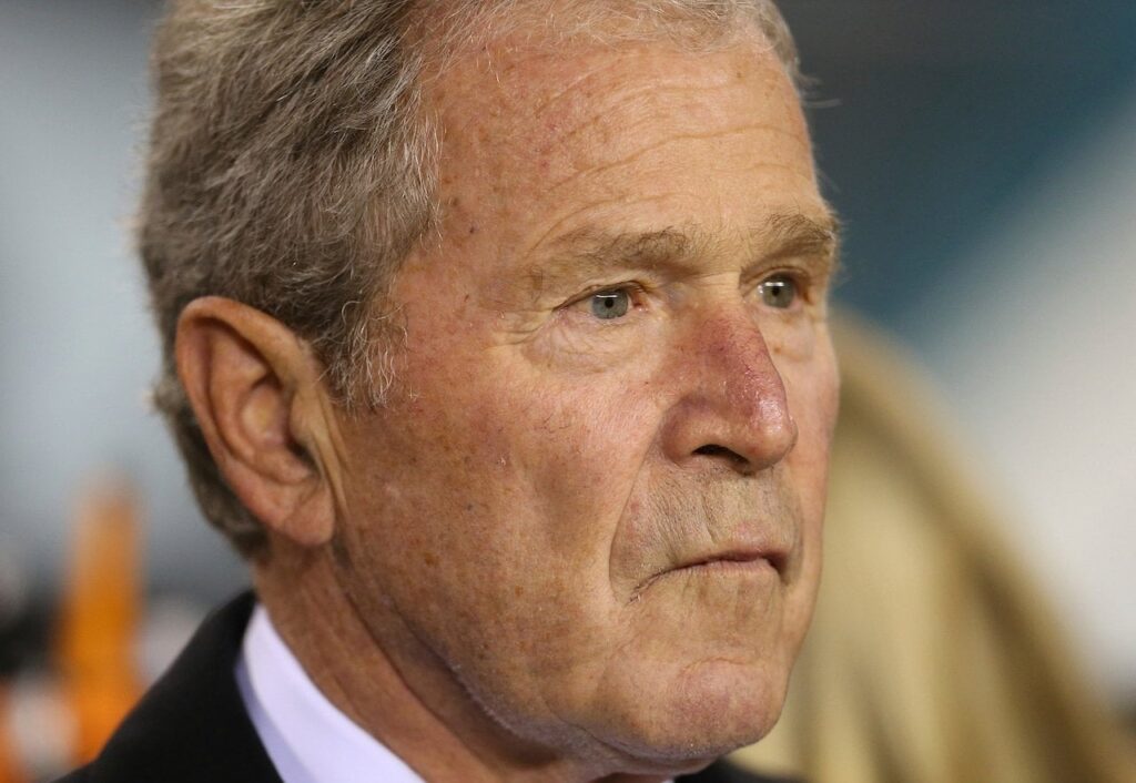 ブッシュ大統領、トランプ・ハリス両氏を批判「民主主義が呼びかけてきたら、留守番電話に転送することはできない」
