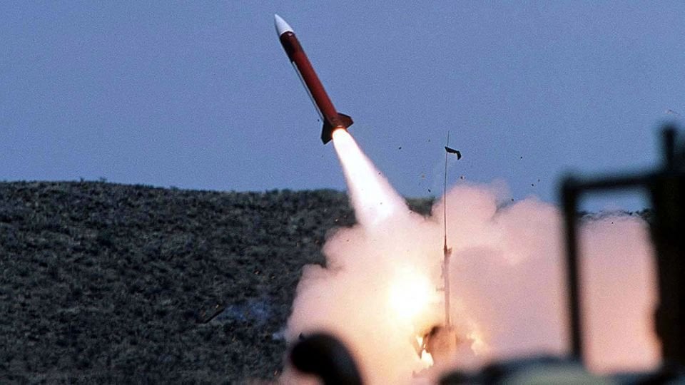ルーマニア下院は火曜日、ウクライナへのパトリオットミサイル防衛システム2基のうち1基の寄贈を承認する法案を承認した。これはNATO諸国がキ氏に約束したがまだ引き渡されていない5基のシステムのうちの1基である。