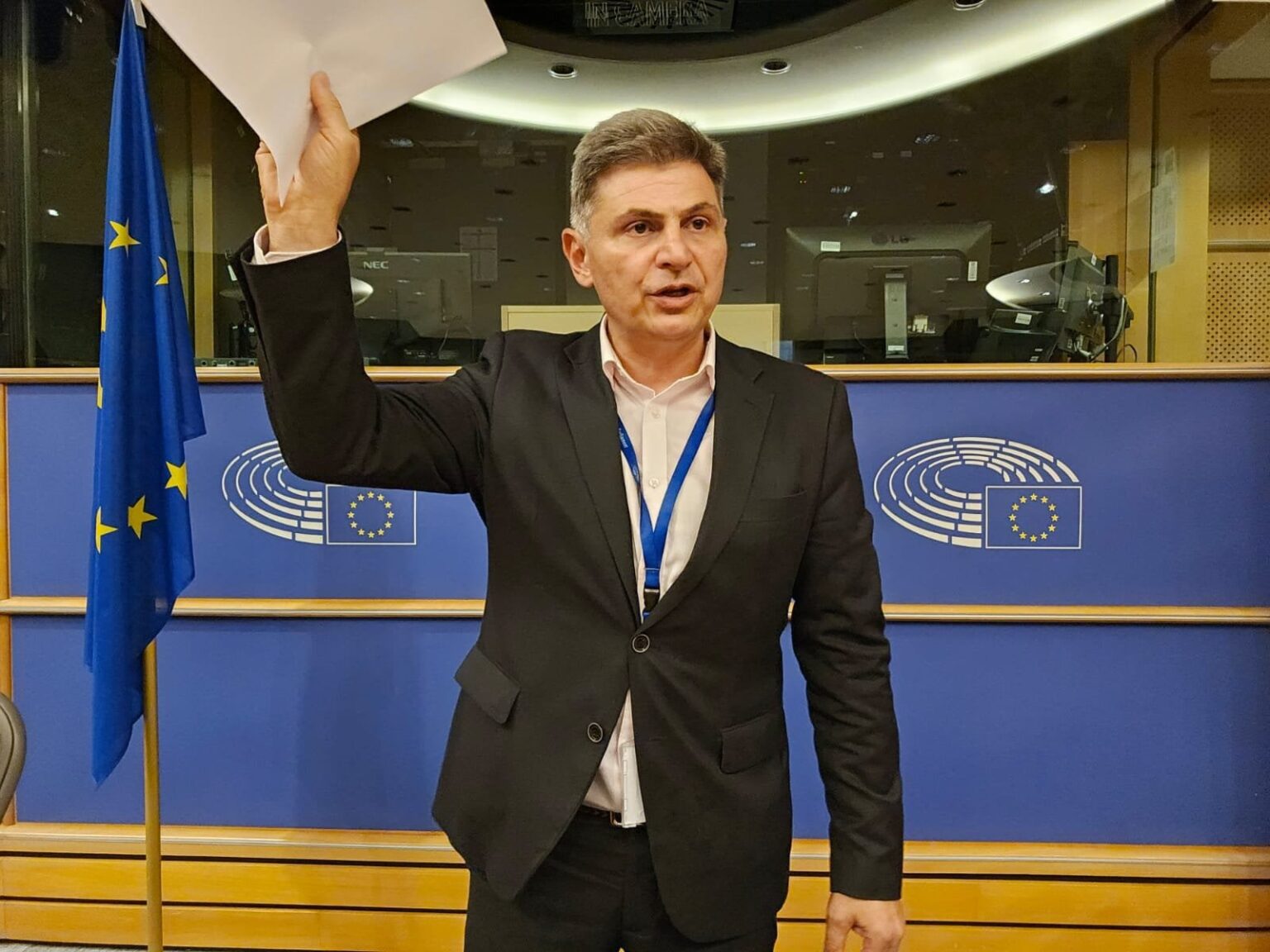 ファラドゥーリス氏：「ギリシャの学費はフランスに比べて50％高い」