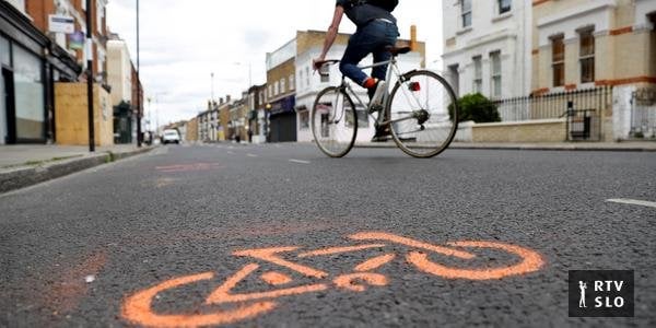 スロベニアの自転車選手：黄色を着た英雄から赤を着た愚か者まで