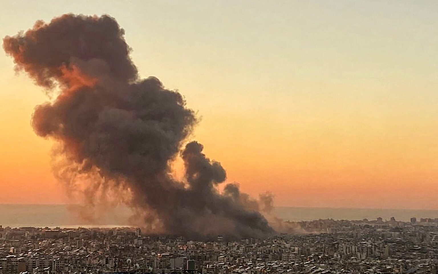 IDFがベイルートのヒズボラ本部を爆撃