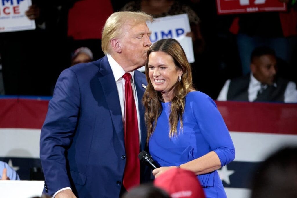ダグ・エムホフの元妻は、サラ・ハッカビー・サンダースによる子供のいない女性への攻撃を受けてカマラ・ハリスを擁護した。