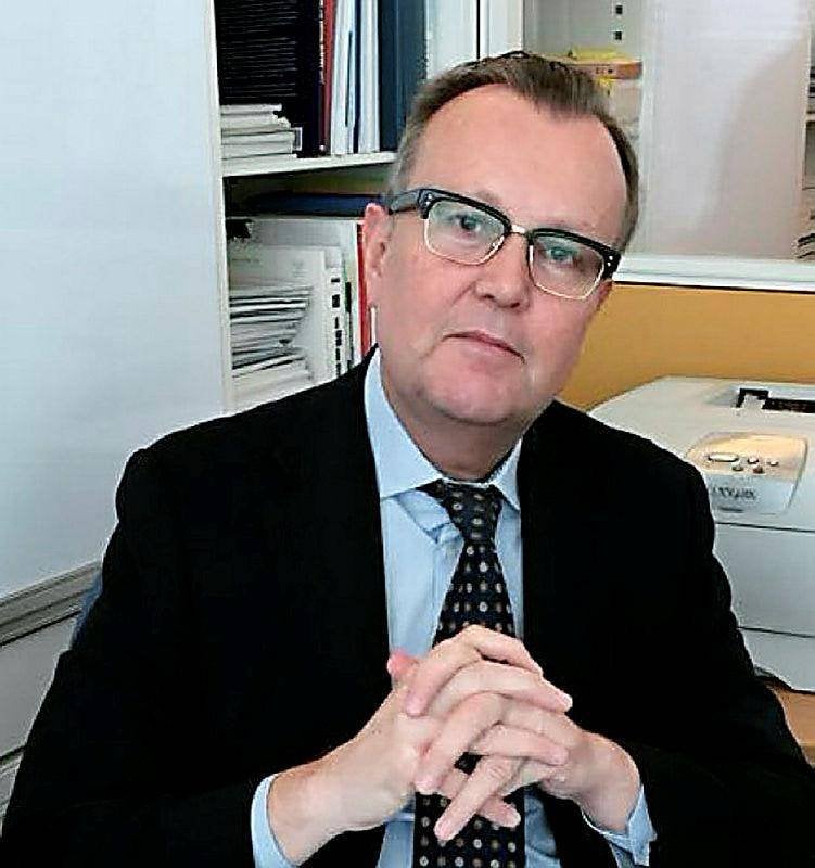 独立党は反対のスローガンにもかかわらず、1980年以来公共部門の大規模な拡大に責任があると主張 - DV