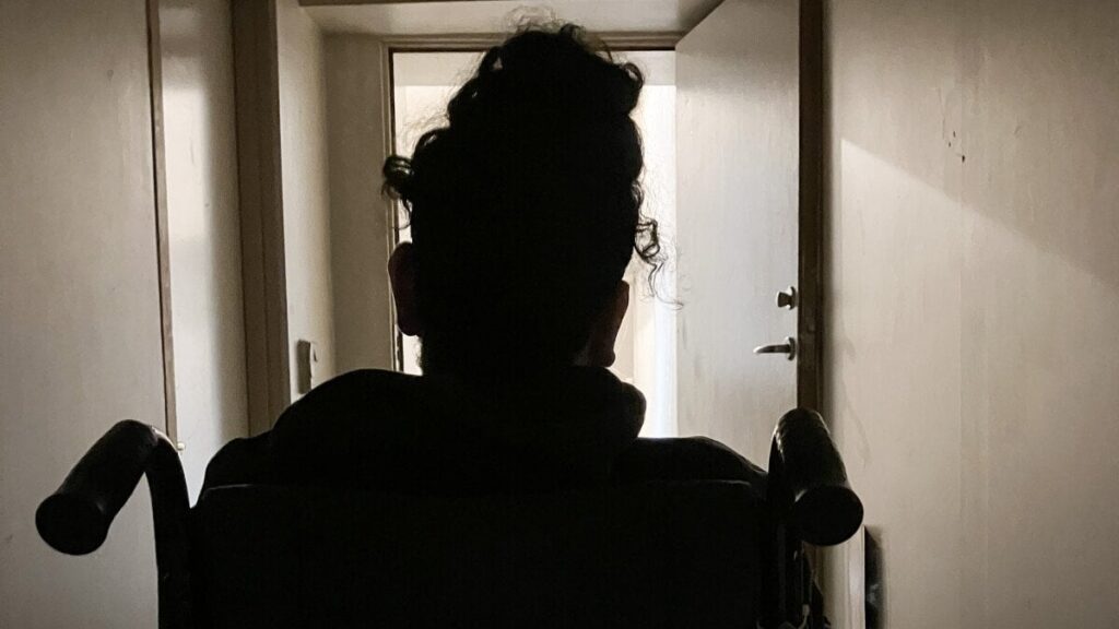 スウェーデンの少年を起訴：撃たれた被害者は自分を偶然の被害者だと主張