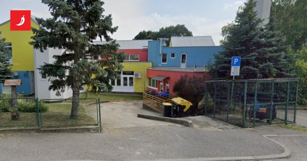 幼稚園の園長は娘が後任、市は娘が最適と発表
