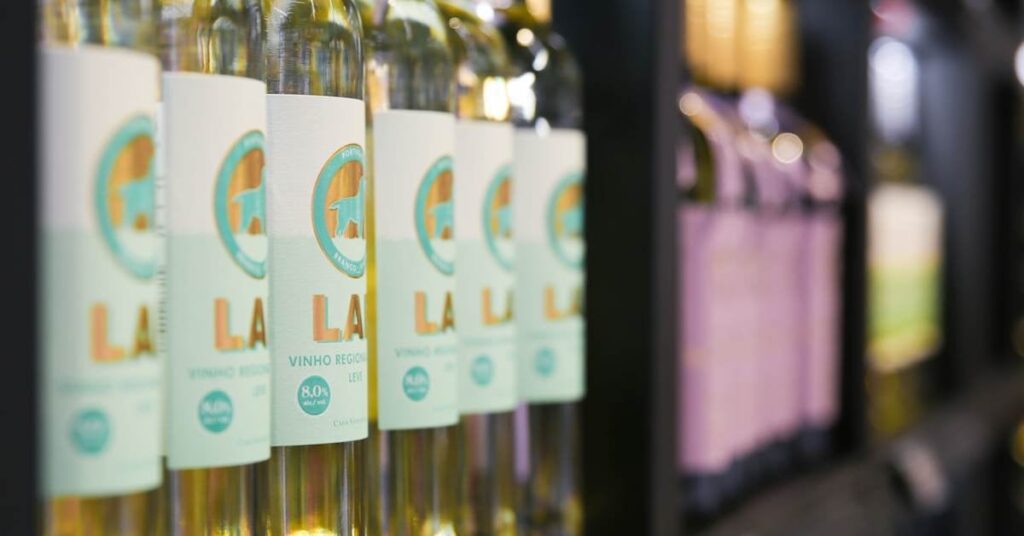 フィンランドのアルコール規制緩和をめぐり政府内の緊張高まる | Yle ニュース | Yle