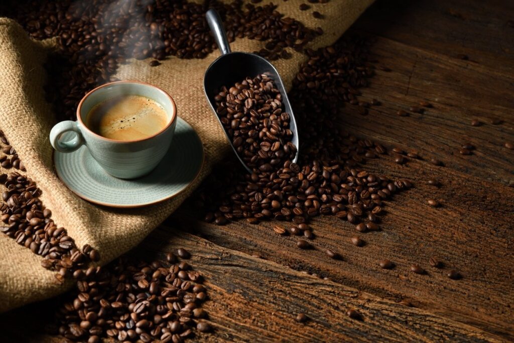 今日からコーヒーは「薬」 - VATが24%に戻る