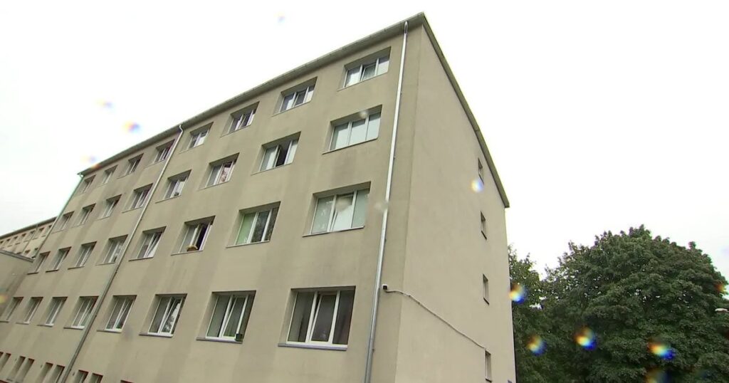 ムスタマエのアパートを執行吏から購入した男性が、新しい家で前の所有者の骸骨を発見した