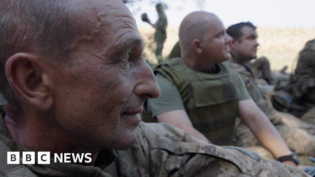 ロシア・ウクライナ戦争：戦闘準備中の新兵たちと会う