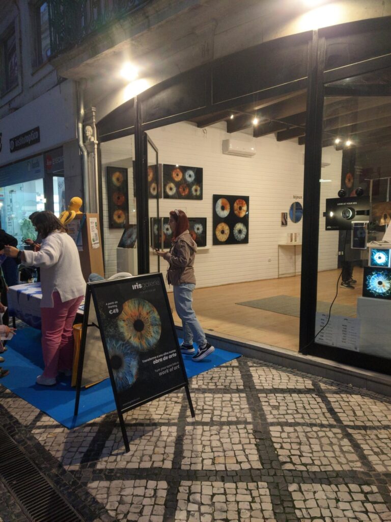 アイリス写真店。詐欺？