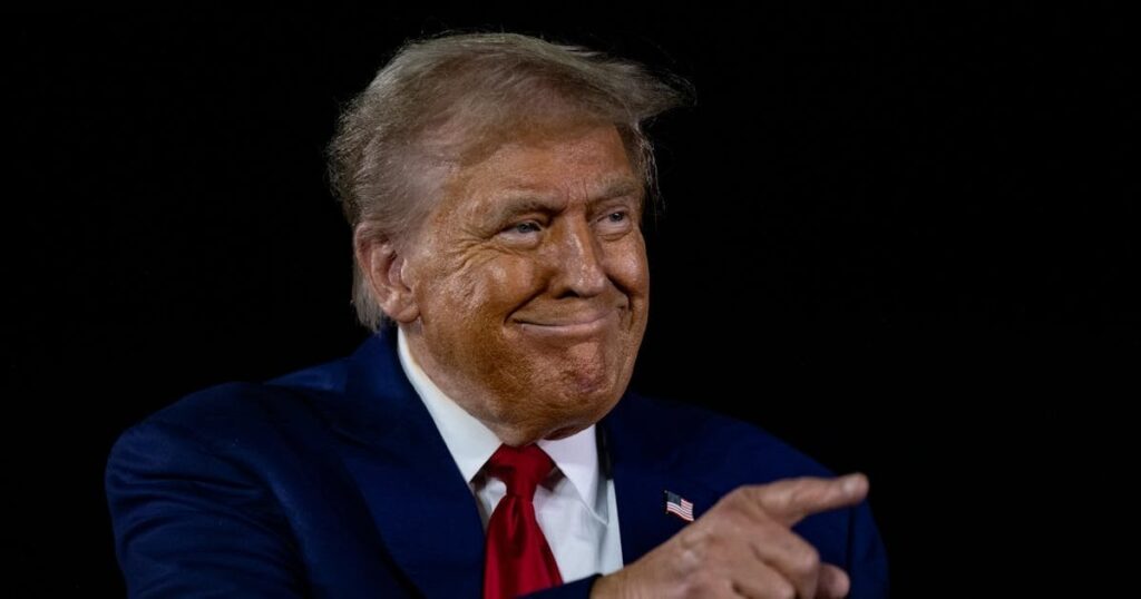 トランプ大統領、労働者に残業代を支払わなくて済む方法を誇らしげに自慢