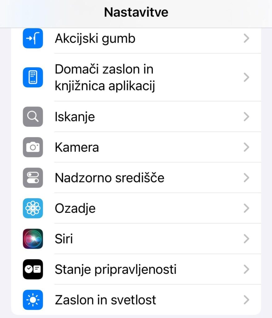 時は 2024 年、私たちスロベニア人はついに iOS でスロベニア語を利用できるようになりました。