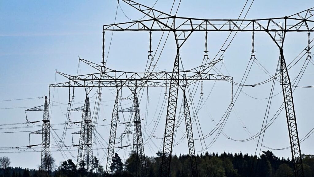 新しい送電システムで電気料金がさらに高価に