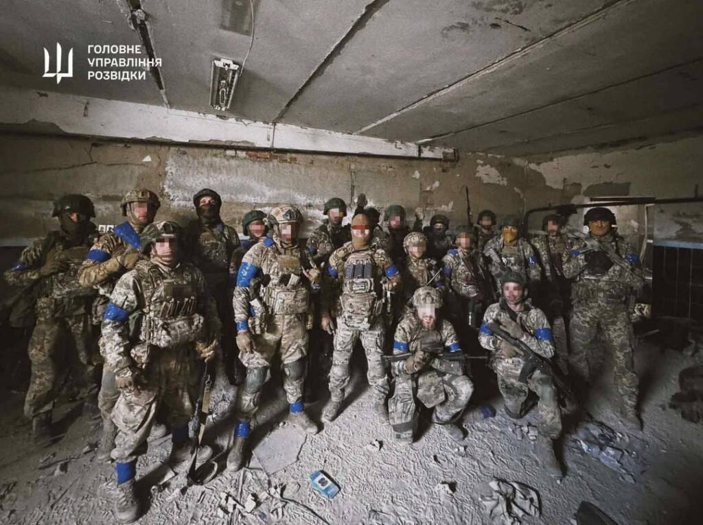 ヴォフチャンスク骨材工場のウクライナ特殊部隊の写真