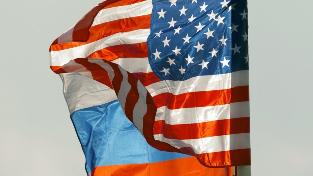 ロシアはハリス氏を狙った秘密の偽情報を全力で流している、とマイクロソフトの報告書が報じる