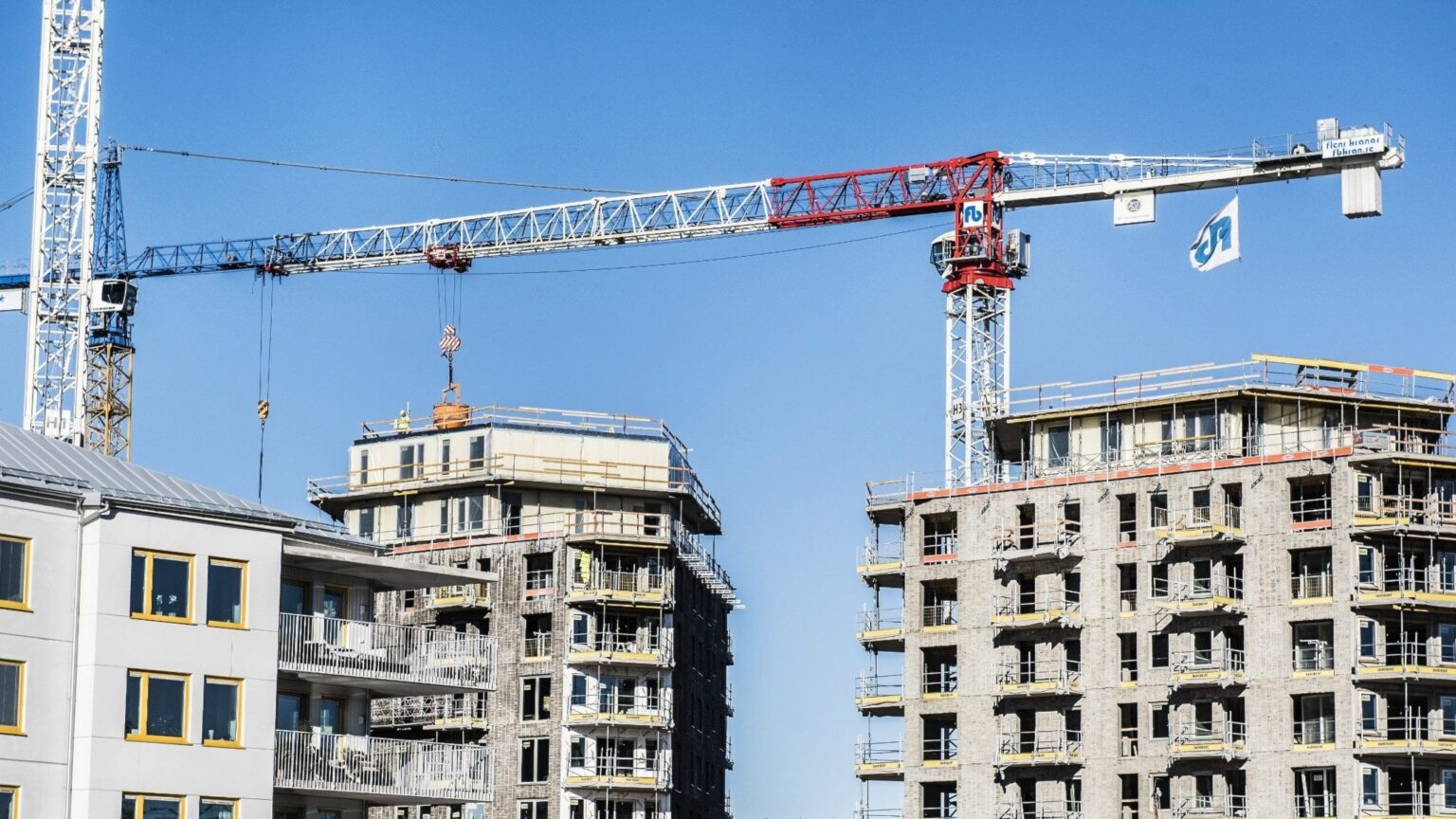 建設会社は建設を延期 - 自治体は資金を待たなければならない - ニュース (Ekot)