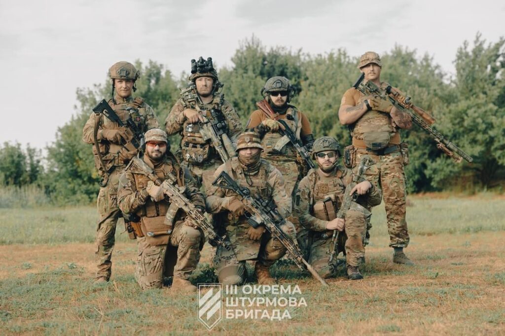 ウクライナ軍（第3独立強襲旅団）の狙撃兵 - 射撃場にて、訓練中。