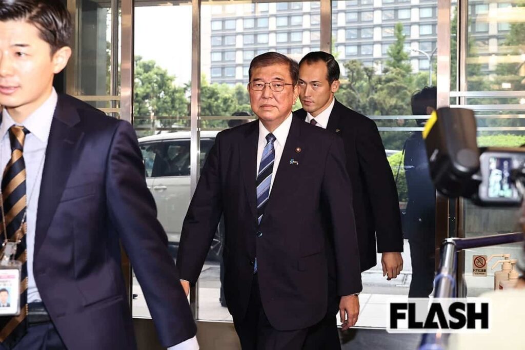 「初めて見た」石破茂氏、総裁決定15分後に見せた “にんまり顔”…自民関係者が明かす「勝利の方程式」【写真あり】― 小泉（の票と旧岸田派の票がまとまって入ったのでは