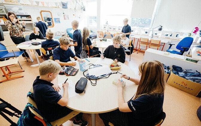 今年、小学校の工作授業は男女問わず実施される