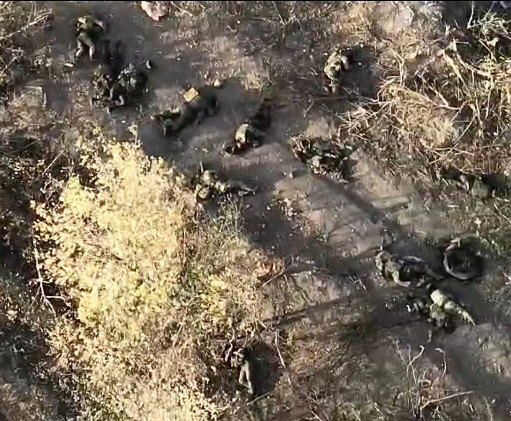 ロシアによるポクロフスク地域（ドンテスク）への攻撃の結果。写真では12人が死亡。