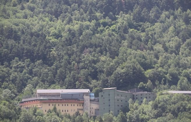 ドイツ人女性、大量のLSDを所持して国境で逮捕、投獄される