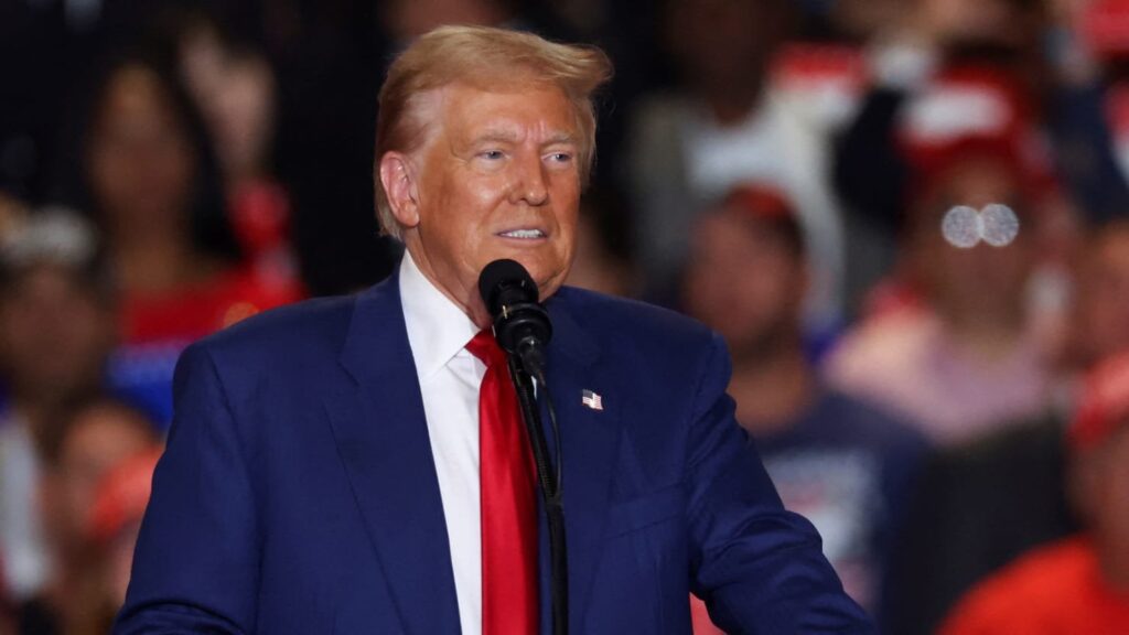 トランプ氏、メラニア夫人の新著を読んでいないことを認める