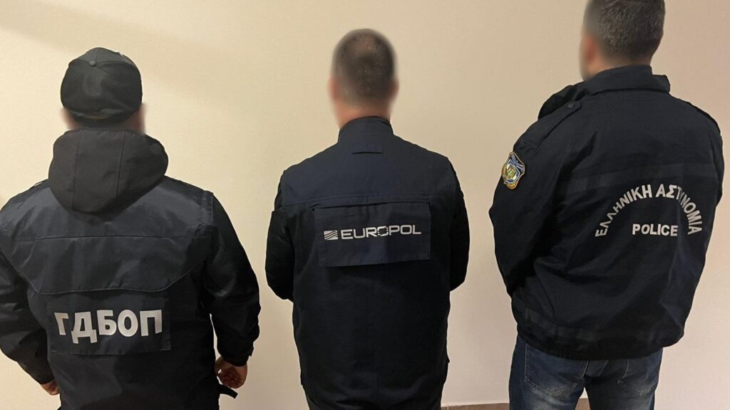 トルコとブルガリアの国境を越えた密入国で8人逮捕